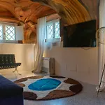 La Grotta - Elegante suite tra arte e natura a Modena * Modena